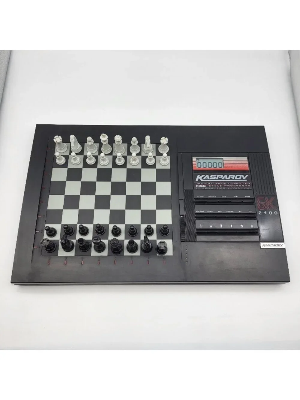 Saitek Kasparov GK 2100 Chess Computer trainer Vintage 90’s magnetic works